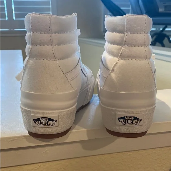 Vans Women's White Platform High-Tops - Picture 4 of 7
